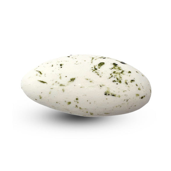 Een enkele marmeren suikerboon in Jade Eucalyptus met een subtiele glans