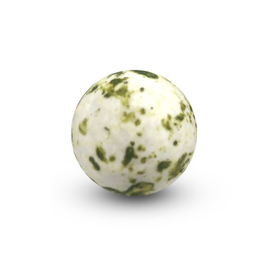 Individuele marmeren praliné marbles suikerboon wit-groen – romige hazelnootvulling omhuld met melkchocolade en een krokant suikerlaagje.